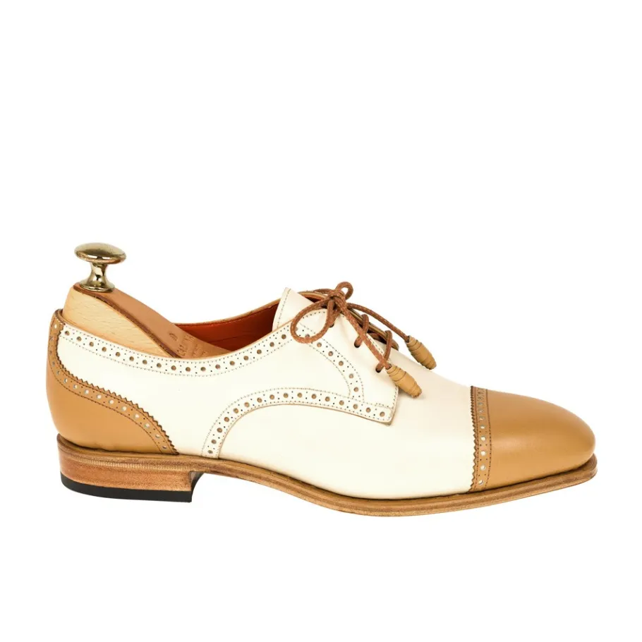 blucher_femme_orteil_droit_vitello_camel__carmina_2.webp Shop Carmina BLUCHER FEMME ORTEIL DROIT VITELLO CAMEL |