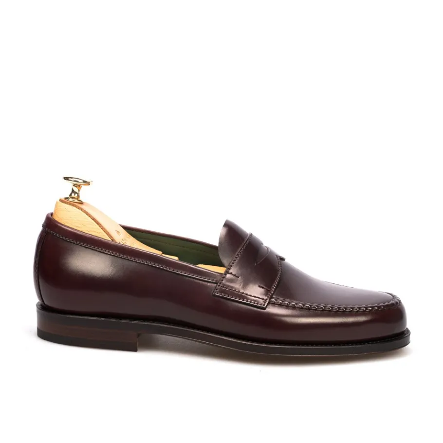 burgundy_cordovan_dress_loafers__carmina_shoemaker_2.webp Best Carmina Burgundy Cordovan Dress Loafers | Shoemaker