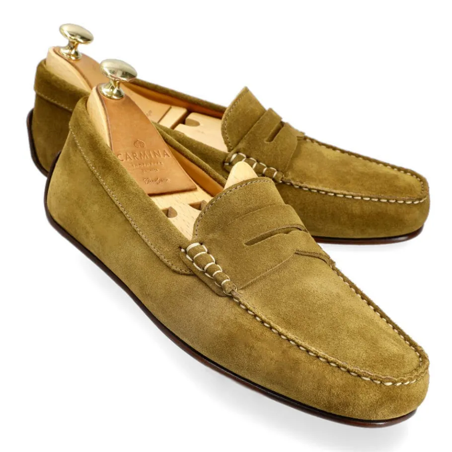 chausseures_de_conduite_daim_vert_caper__carmina_shoemaker_0.webp Discount Carmina CHAUSSEURES DE CONDUITE DAIM VERT CAPER | SHOEMAKER CAPERGREEN