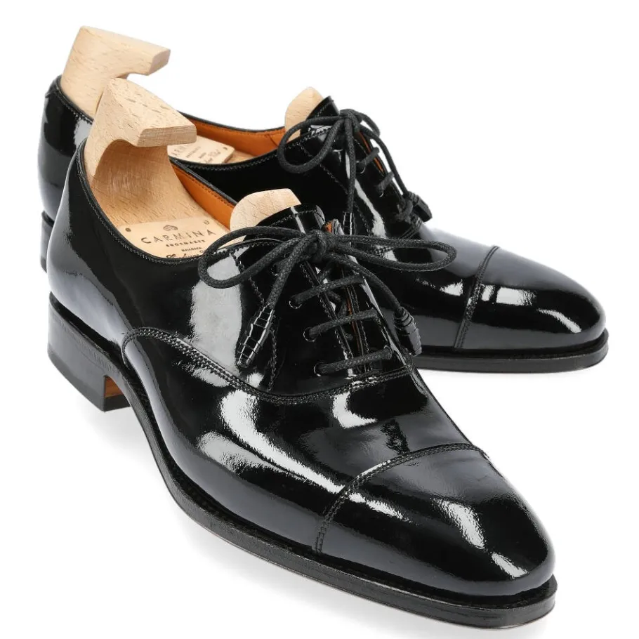 chaussures_oxford_femme_cuir_verni_noir_carmina_0.webp Fashion Carmina CHAUSSURES OXFORD FEMME CUIR VERNI NOIR | BLACK