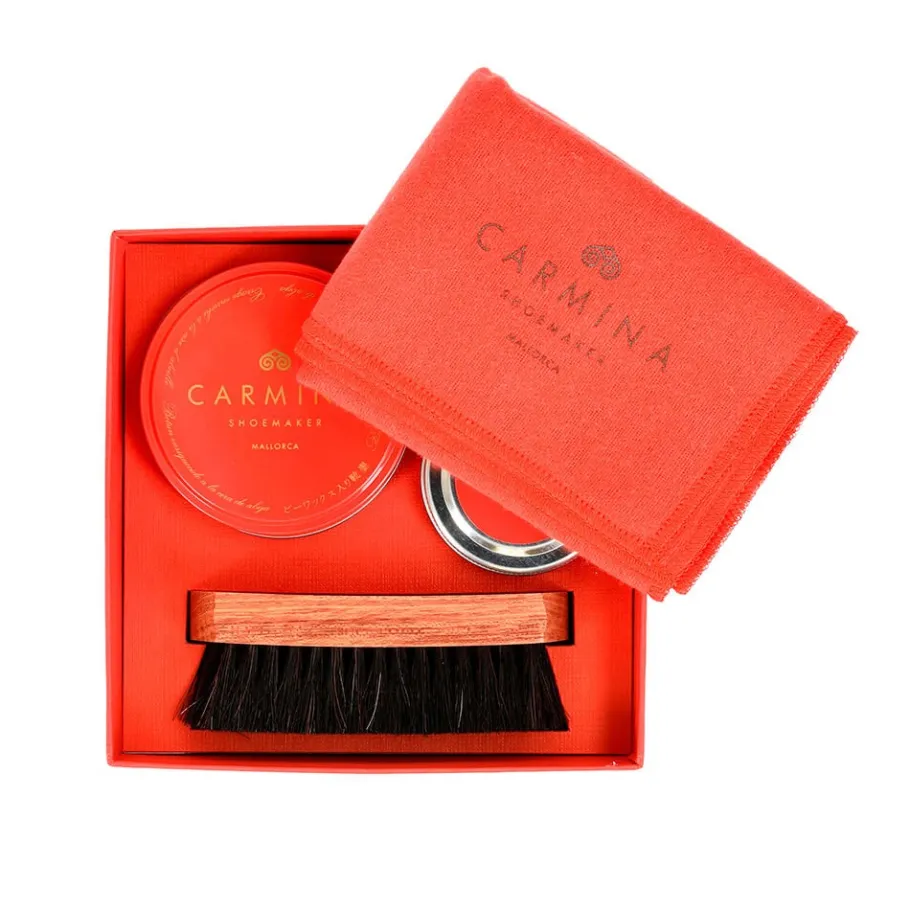 kit_dentretien_des_chaussures_essentiel_noires_0.webp Best Sale Carmina KIT D'ENTRETIEN DES CHAUSSURES ESSENTIEL NOIRES BLACK