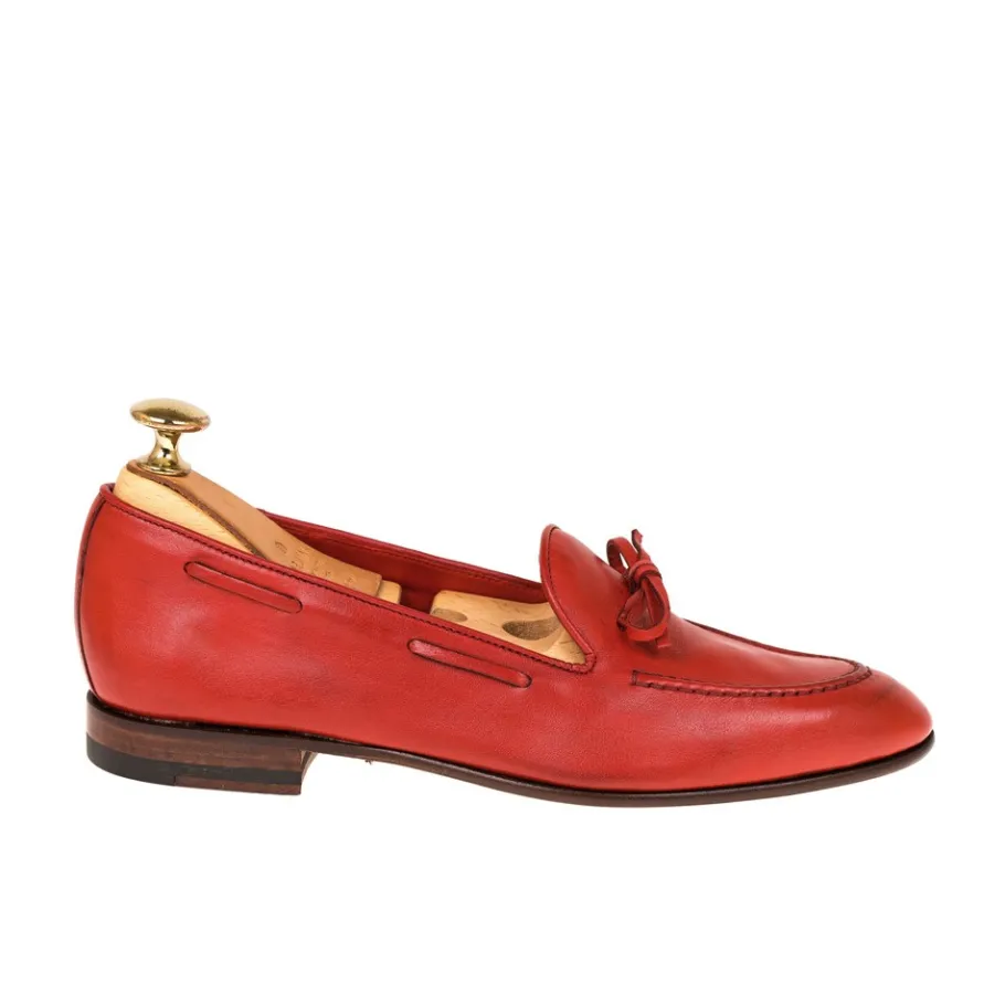 mocassins_avec_noeud_femme_rusticalf_rouge_carmina_2-1.webp Store Carmina MOCASSINS AVEC NOEUD FEMME RUSTICALF ROUGE | RED